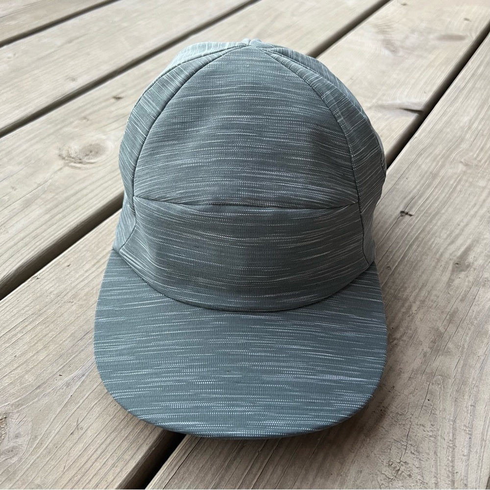 Unisex Lululemon grey cap